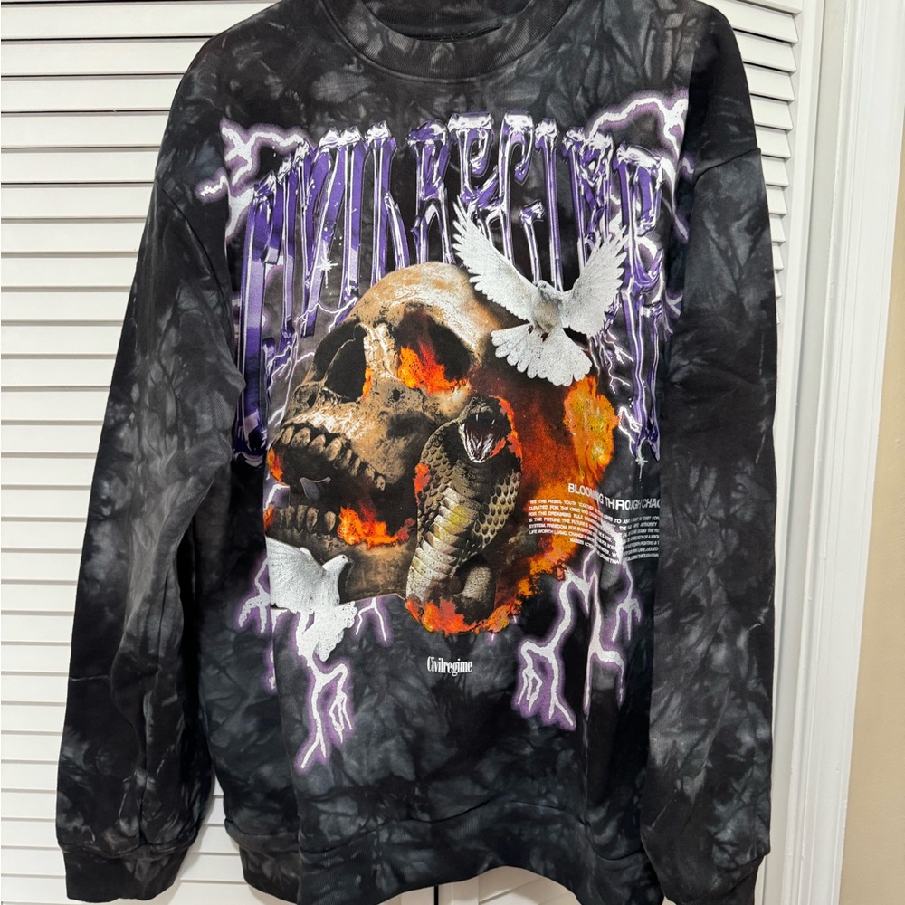 Black and Gray Graphic Sweatshirt
